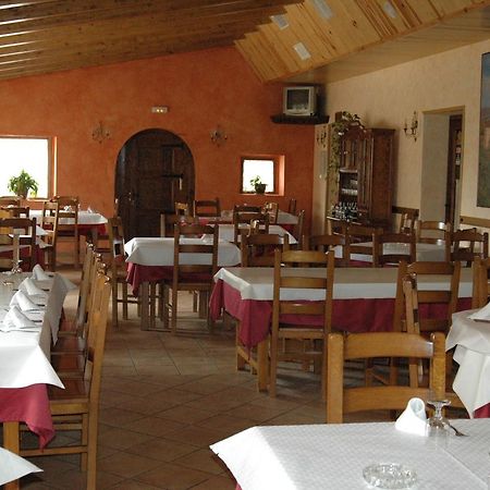Hotel Restaurante Santa Elena Sabiñánigo Eksteriør billede